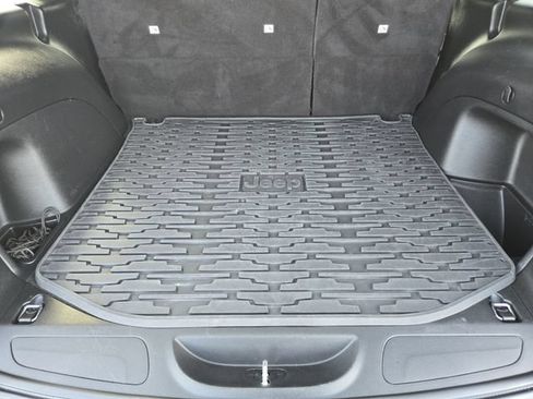 Used 2021 Jeep Grand Cherokee Freedom Edition RWD image 30