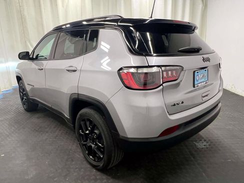 Used 2022 Jeep Compass Latitude AWD/4WD image 8