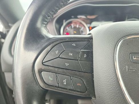 Used 2023 Dodge Challenger SXT RWD image 11