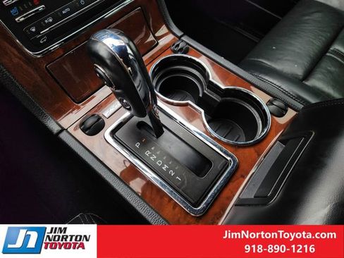 Used 2017 Lincoln Navigator Select image 20