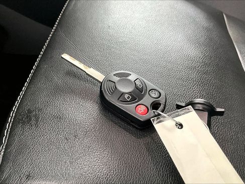 Used 2018 Ford Escape SEL w/ Ford Safe & Smart Package image 13