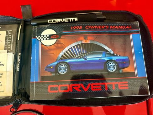Used 1995 Chevrolet Corvette Convertible RWD image 16