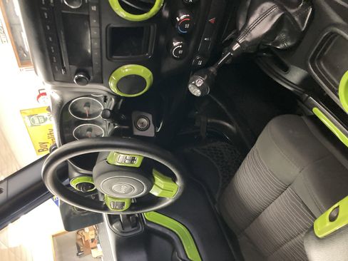 Used 2012 Jeep Wrangler Unlimited Sport image 19