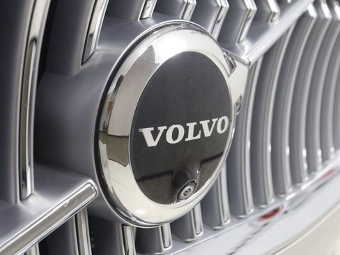 Used 2024 Volvo XC90 B6 Plus w/ Protection Package Premier AWD/4WD image 18