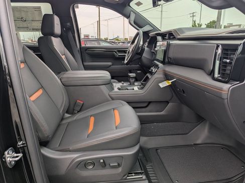 New 2026 GMC Sierra 1500 AT4 w/ AT4 Premium Package AWD/4WD image 18