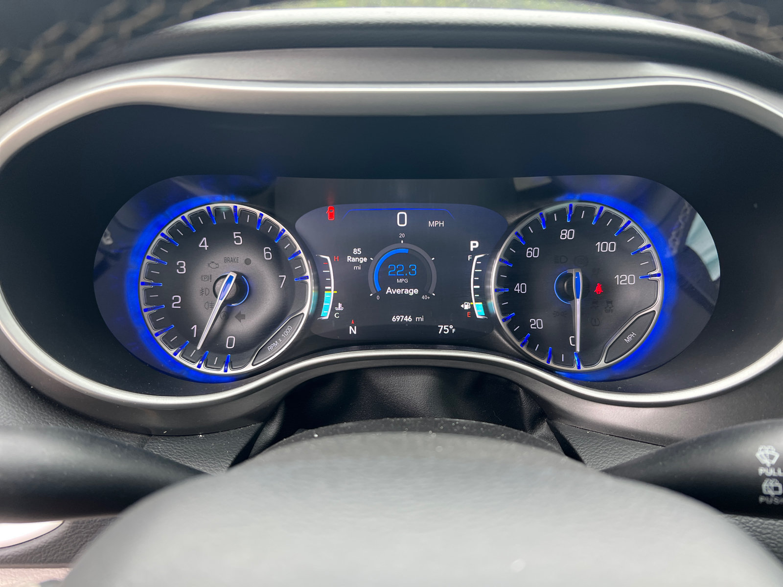 Used 2024 Chrysler Pacifica Touring-L FWD image 33