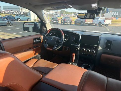 Used 2019 Toyota Sequoia Platinum RWD image 13
