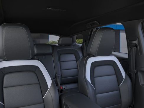 New 2025 Chevrolet Blazer EV LT image 24