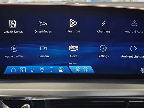 Certified 2025 Cadillac Lyriq Luxury w/ LPO, Floor Liner Package AWD/4WD image 22