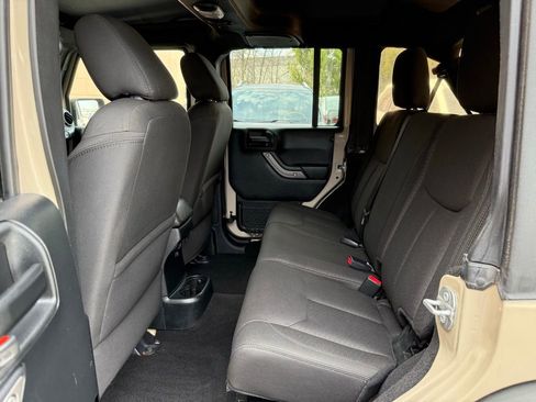 Used 2016 Jeep Wrangler Unlimited Sport w/ Quick Order Package 24S AWD/4WD image 11