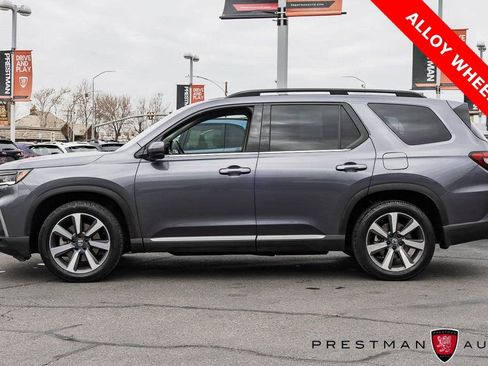 Used 2024 Honda Pilot Touring image 16