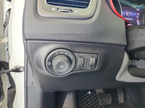 Used 2020 Jeep Compass Trailhawk AWD/4WD image 13