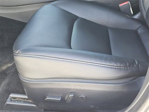 Used 2020 Tesla Model 3 Standard Range Plus image 22