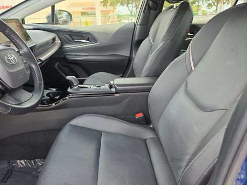 Used 2024 Toyota Prius XLE FWD image 9