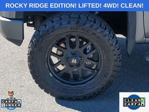 Used 2021 GMC Sierra 1500 AT4 w/ AT4 Premium Package image 12