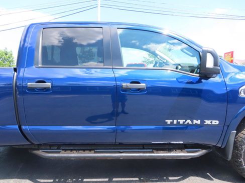 Used 2019 Nissan Titan PRO-4X w/ Pro-4x Convenience Package AWD/4WD image 23