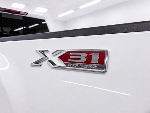 Used 2023 GMC Sierra 2500 SLT AWD/4WD image 12