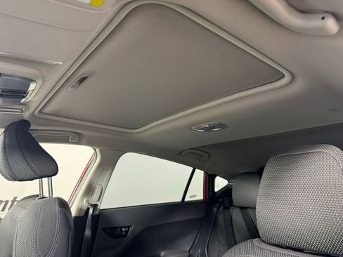 Used 2024 Subaru Crosstrek 2.0i Premium image 4