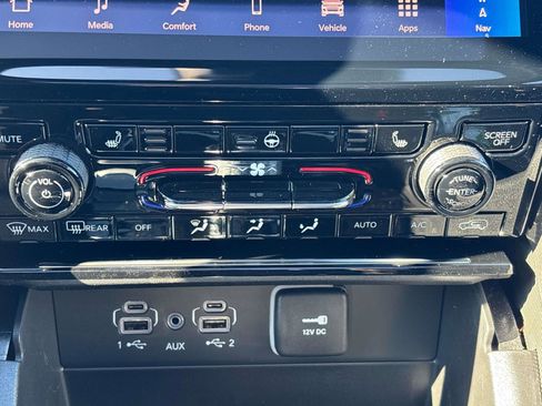 New 2025 Jeep Grand Cherokee Limited image 12