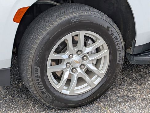 Used 2024 Chevrolet Tahoe LS w/ Driver Alert Package RWD image 10