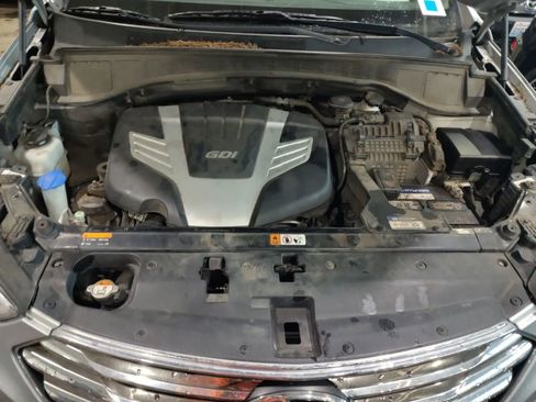 Used 2013 Hyundai Santa Fe GLS image 7