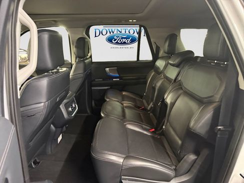 Used 2025 Ford Expedition Max Platinum AWD/4WD image 27