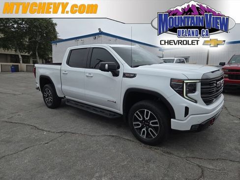 Used 2024 GMC Sierra 1500 AT4 w/ AT4 Preferred Package AWD/4WD image 1