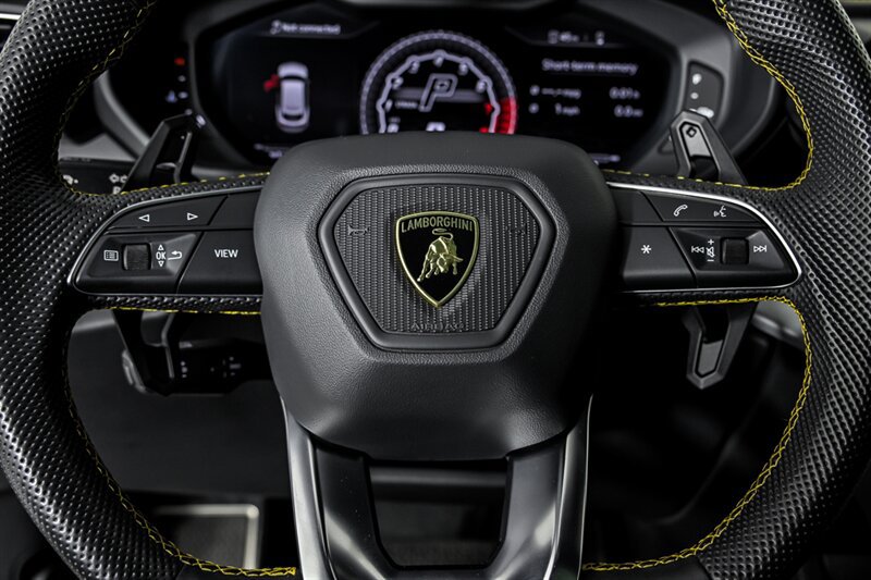 Used 2019 Lamborghini Urus AWD/4WD image 44