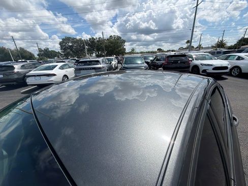 Used 2016 Ford Fusion SE FWD image 17