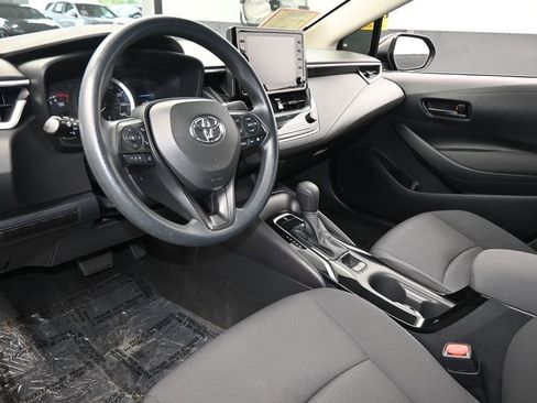 Used 2022 Toyota Corolla LE image 12