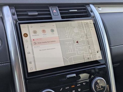 New 2025 Land Rover Discovery Dynamic SE image 14