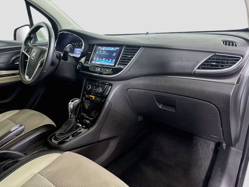 Used 2020 Buick Encore Preferred FWD image 30