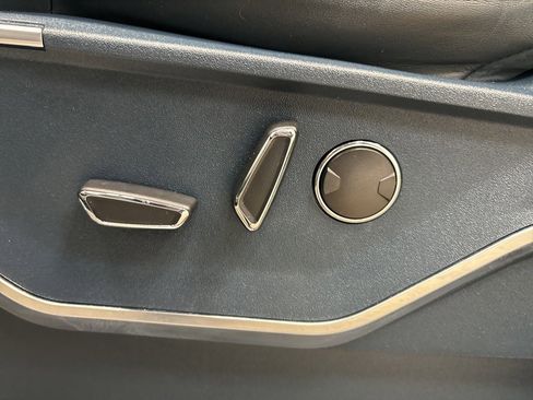 Used 2022 Ford F150 Limited image 27