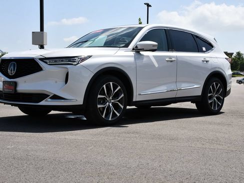 Used 2024 Acura MDX SH-AWD w/ Technology Package image 3