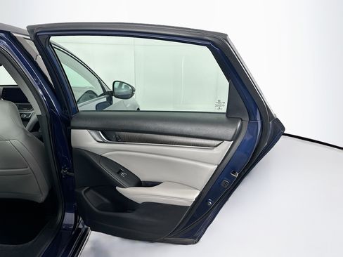 Used 2020 Honda Accord EX-L image 31