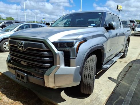 Used 2023 Toyota Tundra Limited image 4