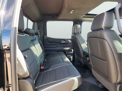 New 2026 GMC Sierra 1500 AT4X w/ AT4X AEV Edition image 19