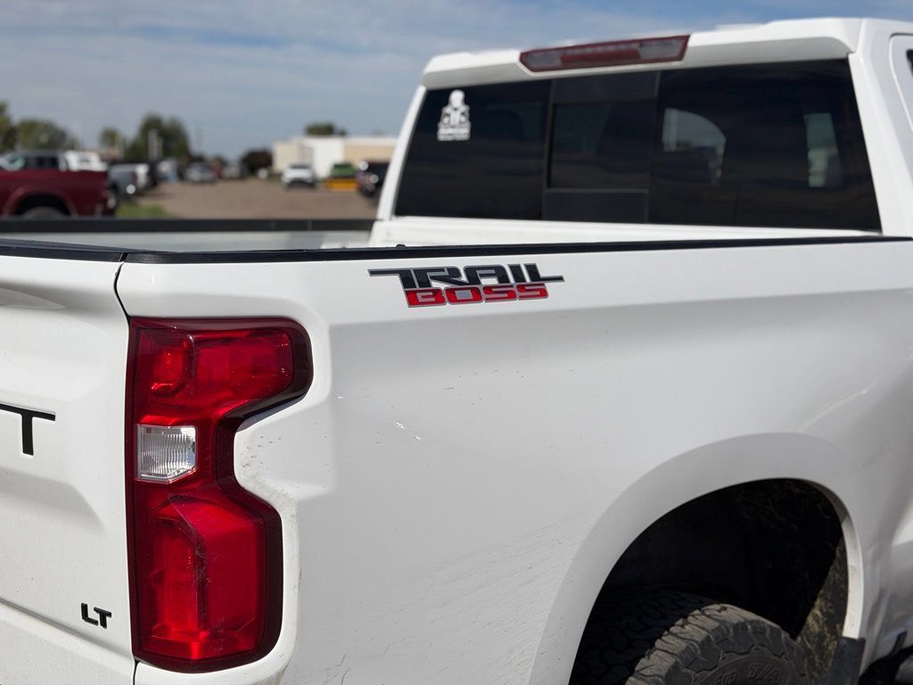 Certified 2022 Chevrolet Silverado 1500 LT Trail Boss w/ Convenience Package II AWD/4WD image 4