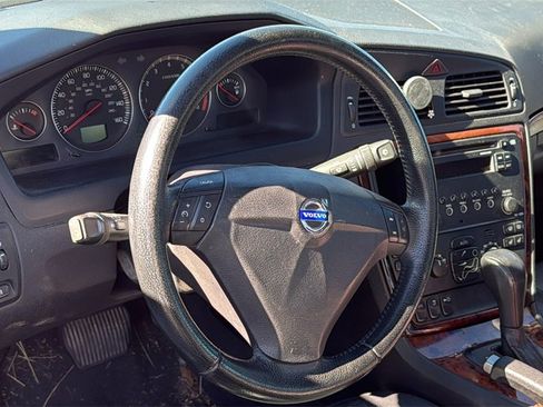 Used 2006 Volvo S60 2.5T image 3