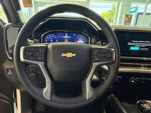 Used 2025 Chevrolet Silverado 1500 LTZ w/ LTZ Premium Package AWD/4WD image 17