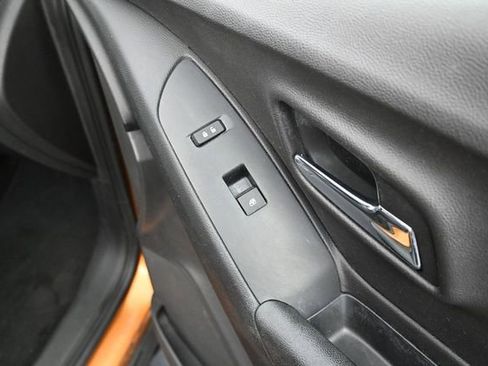 Used 2017 Chevrolet Trax LT FWD image 29