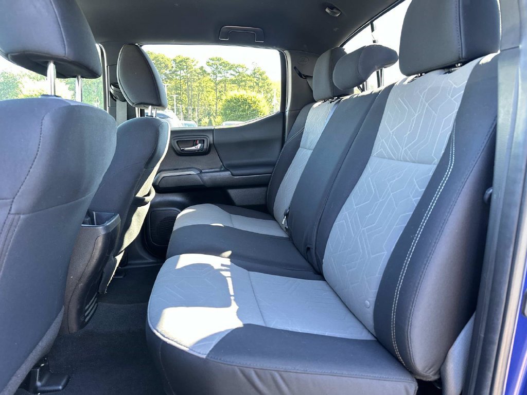 Used 2022 Toyota Tacoma TRD Off-Road w/ Technology Package RWD image 13