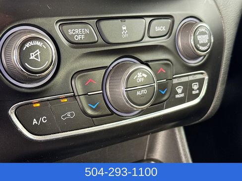 Used 2017 Jeep Cherokee Limited image 15