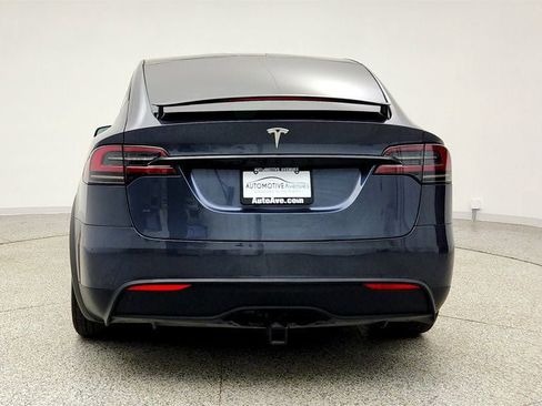 Used 2022 Tesla Model X Plaid image 6