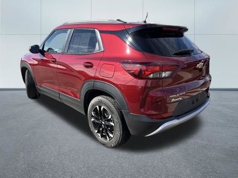 Used 2023 Chevrolet TrailBlazer LT w/ Convenience Package image 2