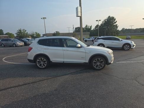 Used 2016 BMW X3 xDrive28i AWD/4WD image 2