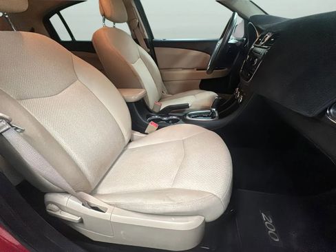 Used 2011 Chrysler 200 LX FWD image 20