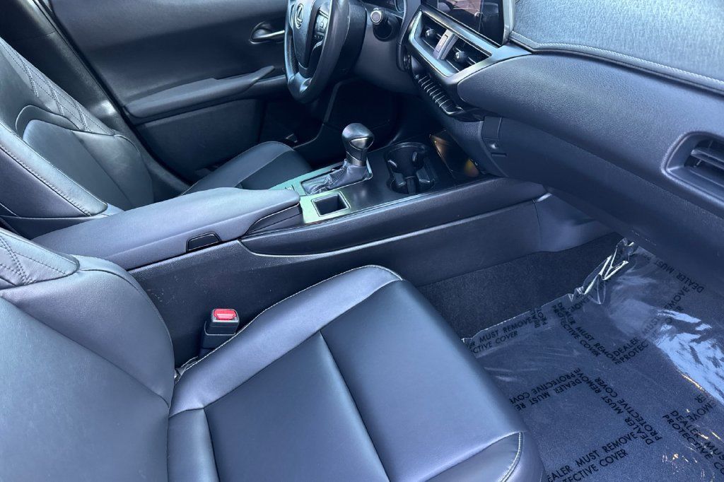 Used 2024 Lexus UX 250h FWD image 18