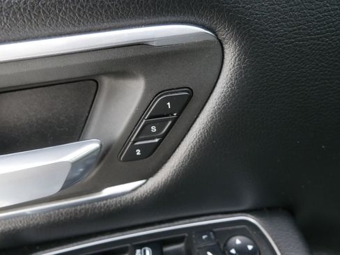 Used 2019 RAM 1500 Laramie image 24