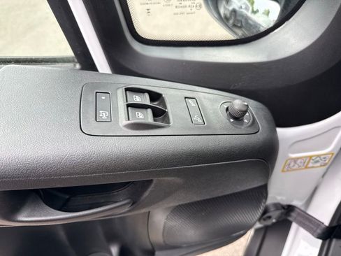Used 2026 RAM ProMaster 2500 w/ Convenience Group FWD image 22
